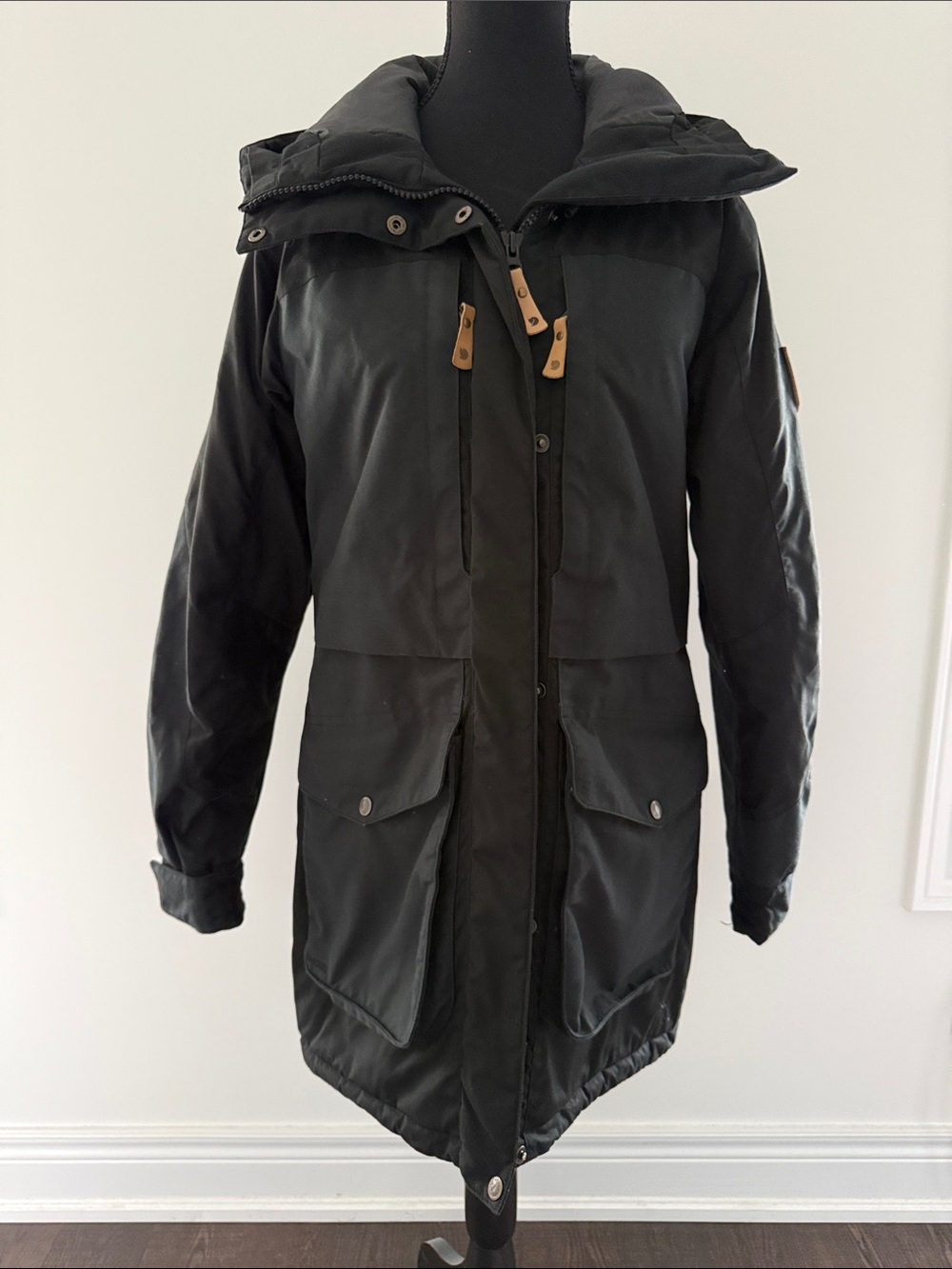 Fjallraven Barebts Black Hooded Parka Jacket xs